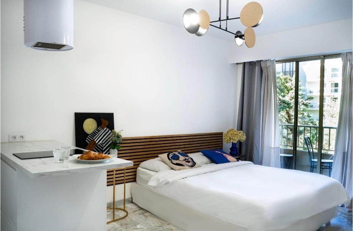 Majestic Apartment Канны Экстерьер фото